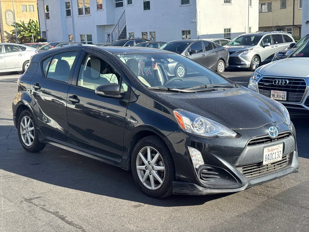 2017 TOYOTA Prius