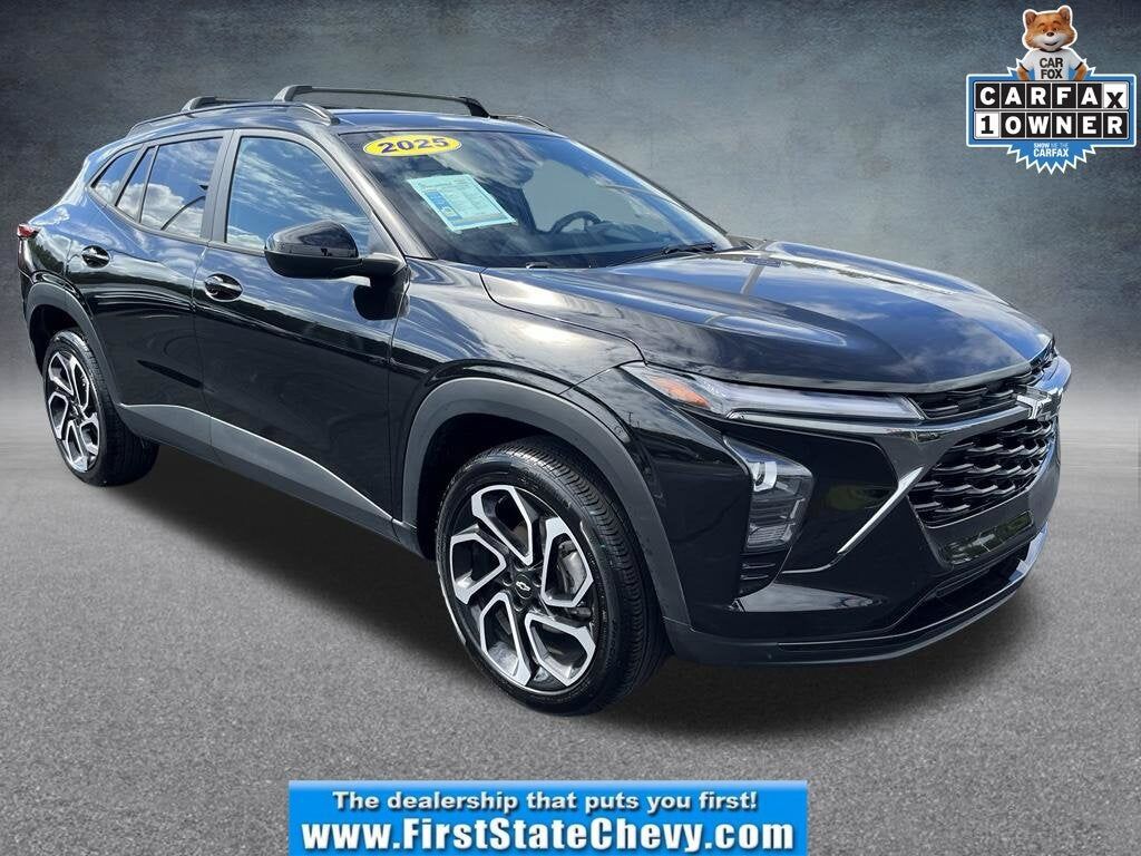 2025 CHEVROLET Trax