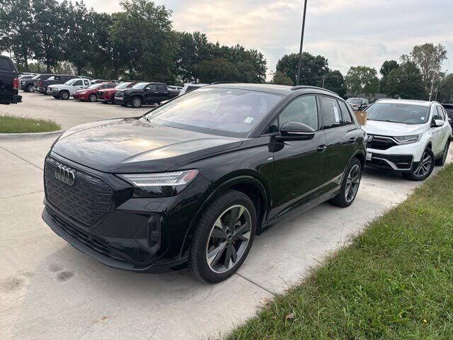 2024 AUDI Q4