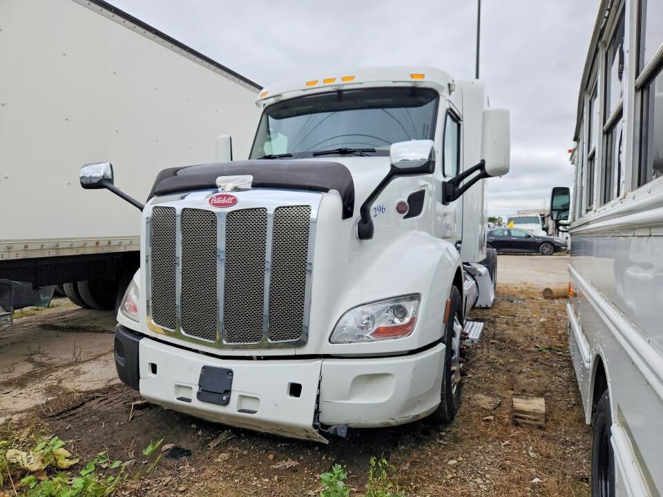 2019 PETERBILT 579
