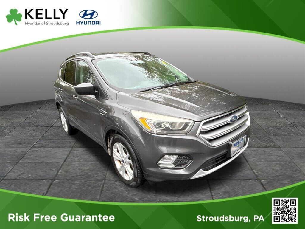 2017 FORD Escape