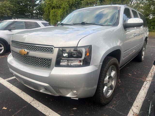 2013 CHEVROLET Suburban