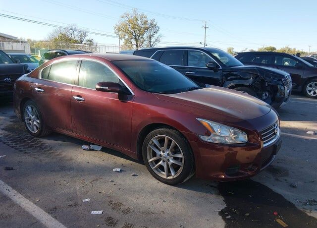 2010 NISSAN Maxima