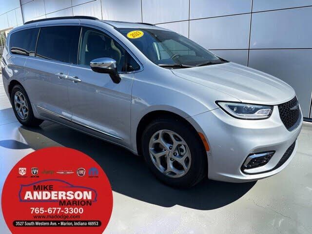 2023 CHRYSLER Pacifica