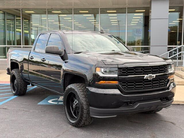 2018 CHEVROLET Silverado