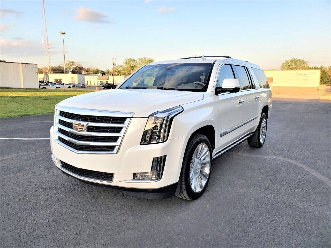 2017 CADILLAC Escalade ESV