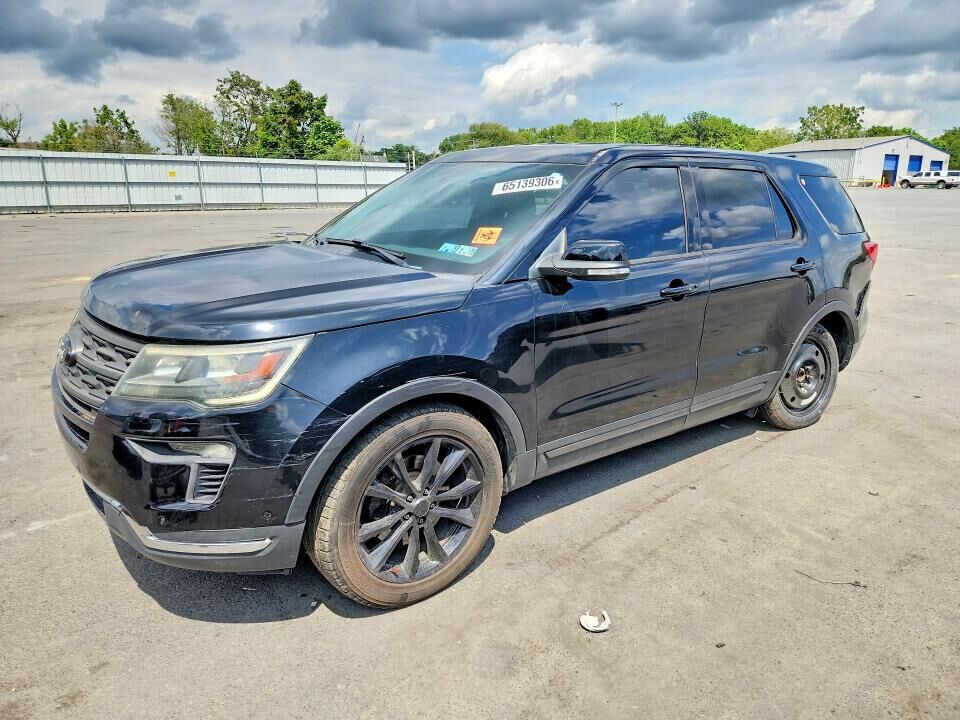 2018 FORD Explorer