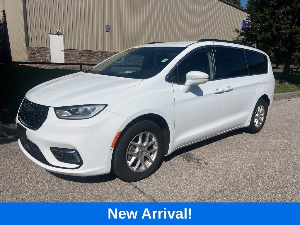 2022 CHRYSLER Pacifica