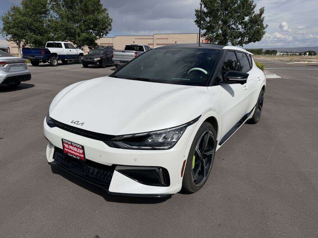 2023 KIA EV6