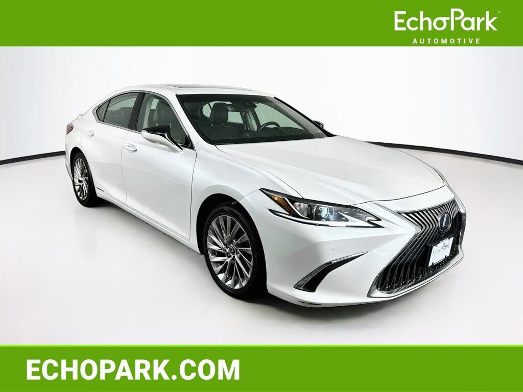 2019 LEXUS ES
