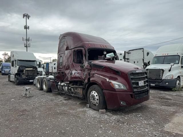 2021 FREIGHTLINER New Cascadia 126" Sleepercab