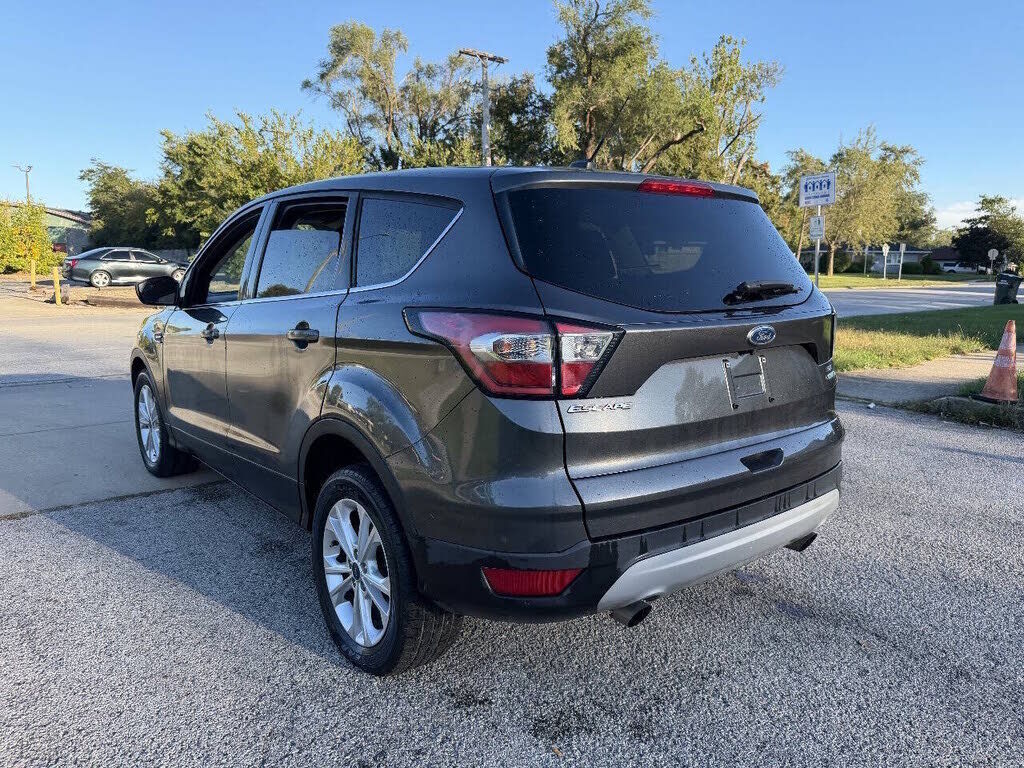2017 FORD Escape