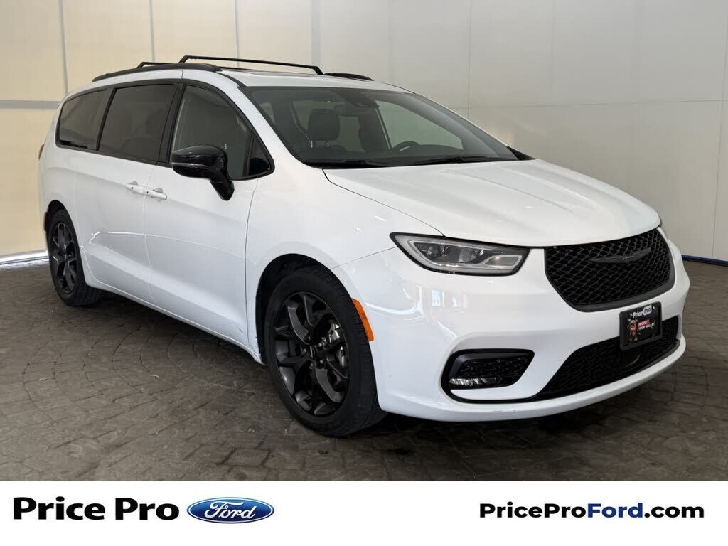 2025 CHRYSLER Pacifica