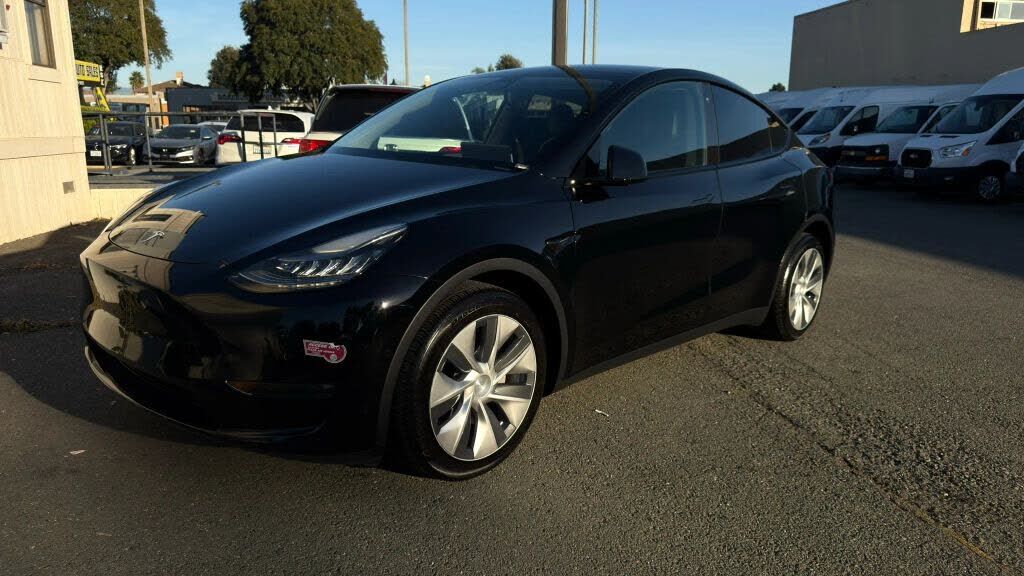 2021 TESLA Model Y
