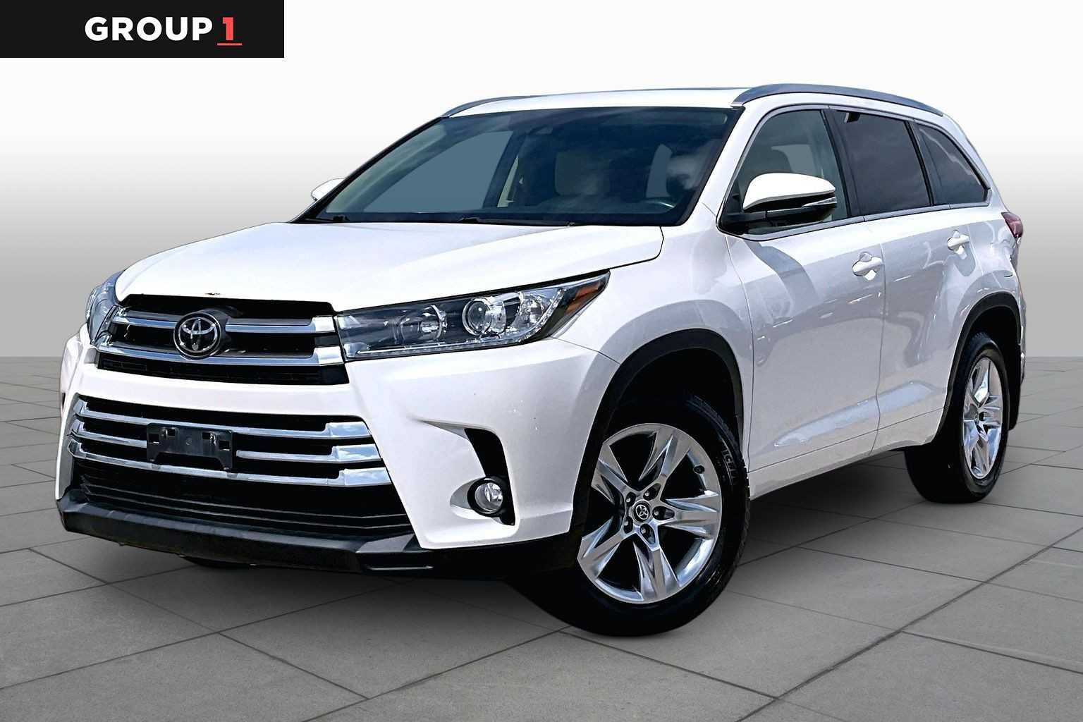 2017 TOYOTA Highlander