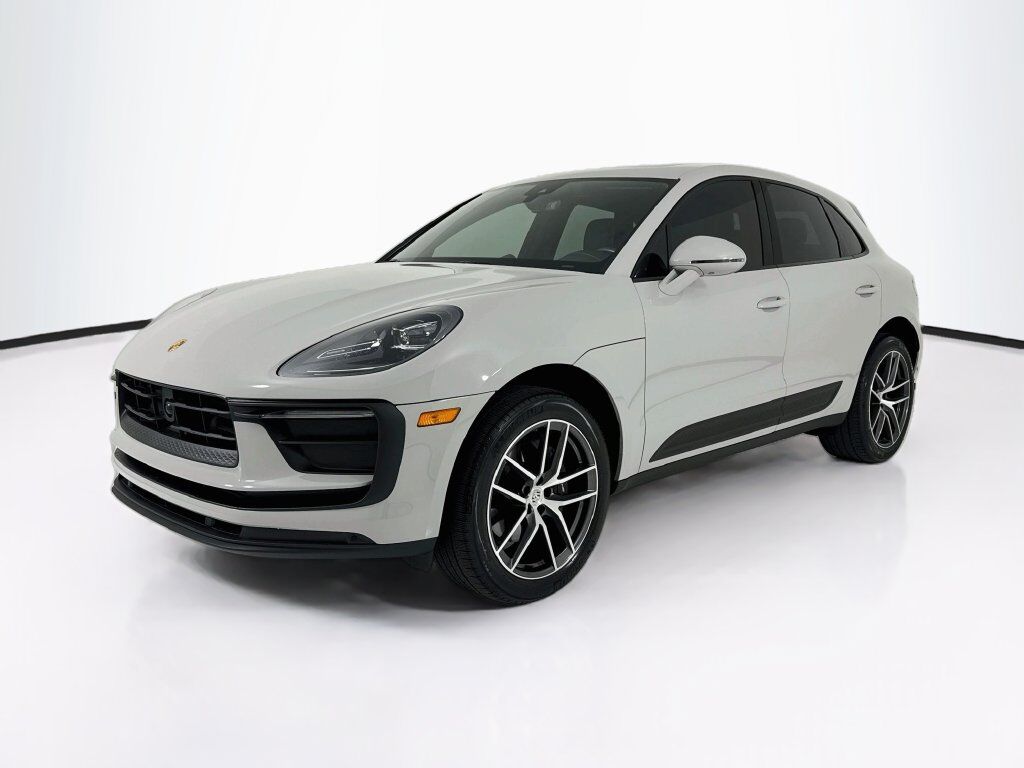 2023 PORSCHE Macan