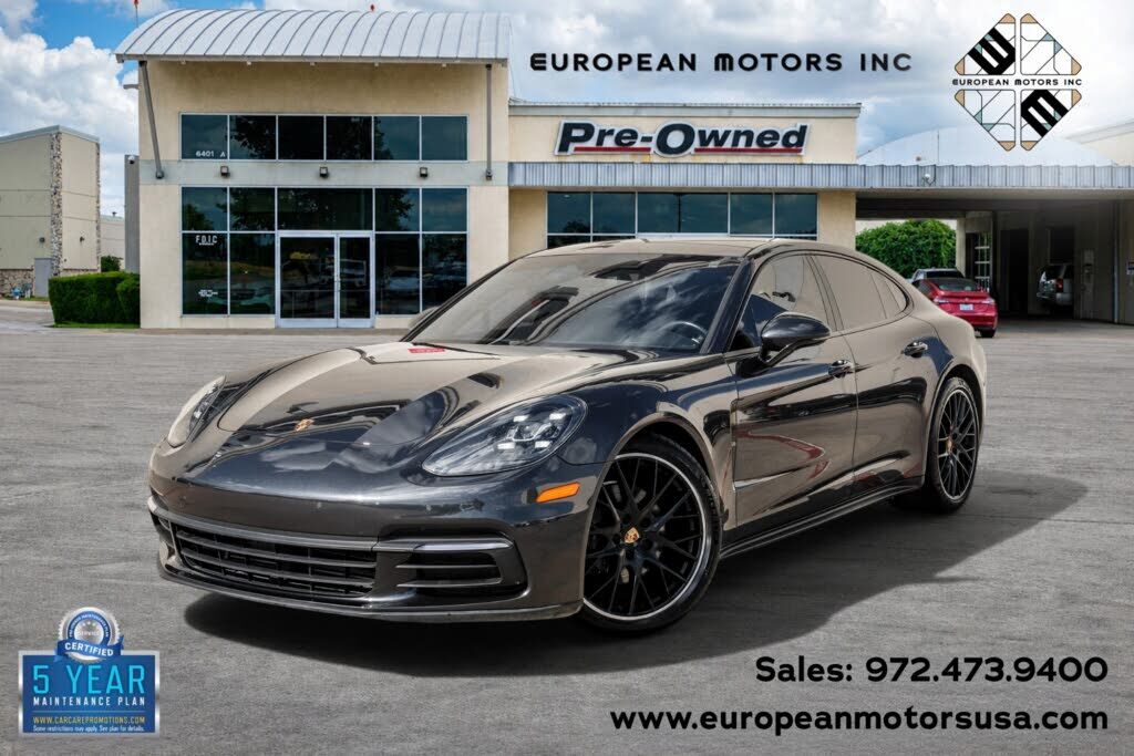 2018 PORSCHE Panamera