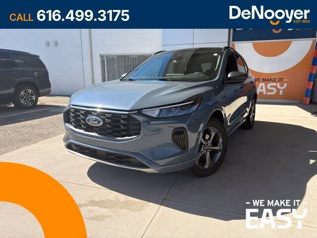 2023 FORD Escape