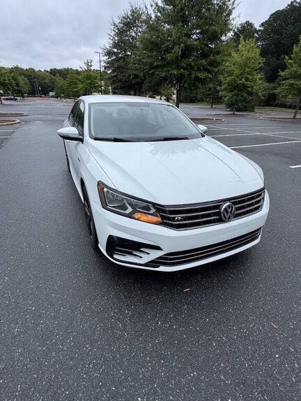 2018 VOLKSWAGEN Passat