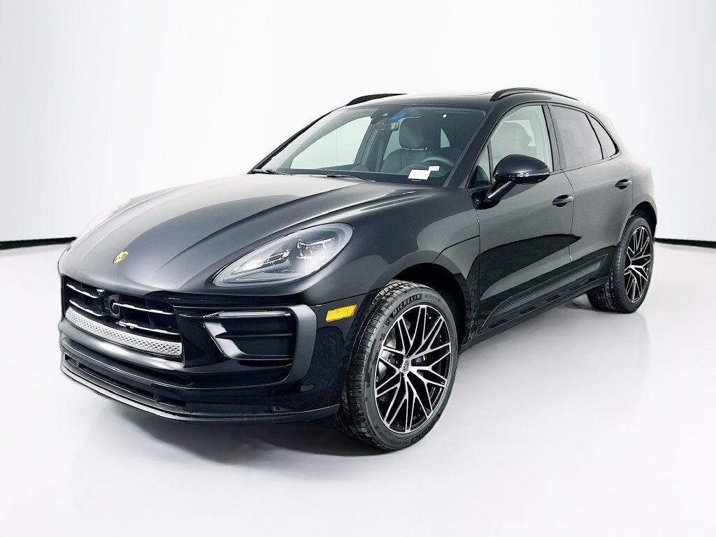 2026 PORSCHE Macan