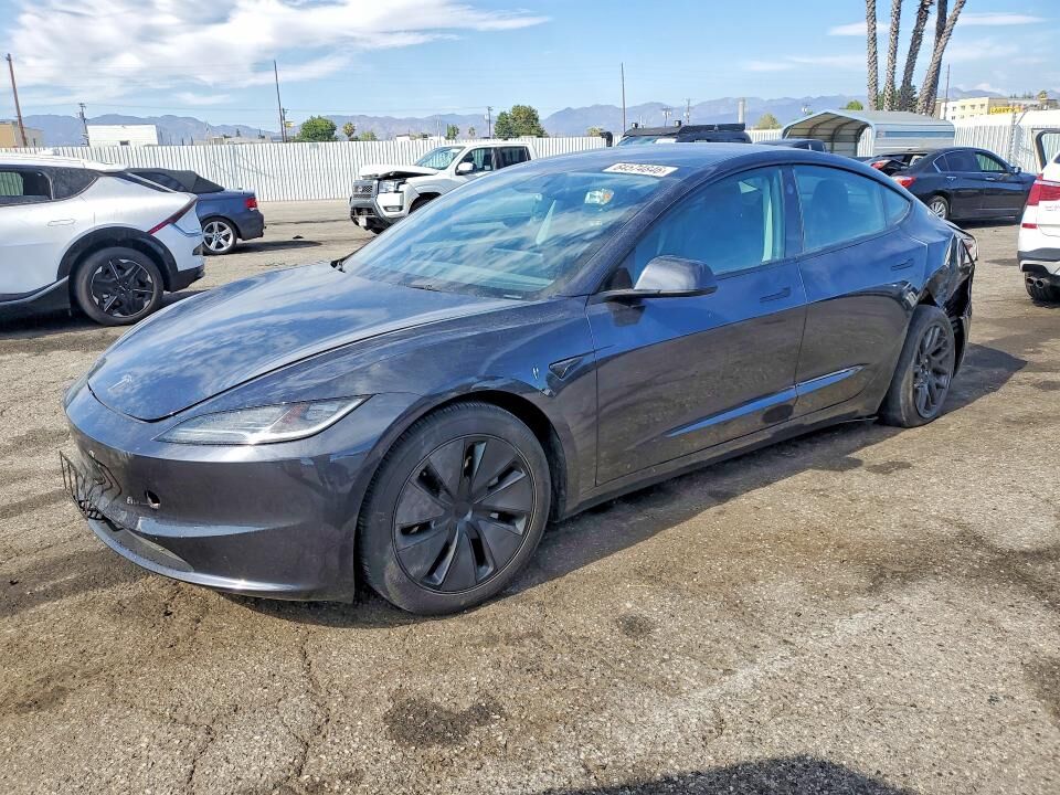 2024 TESLA Model 3