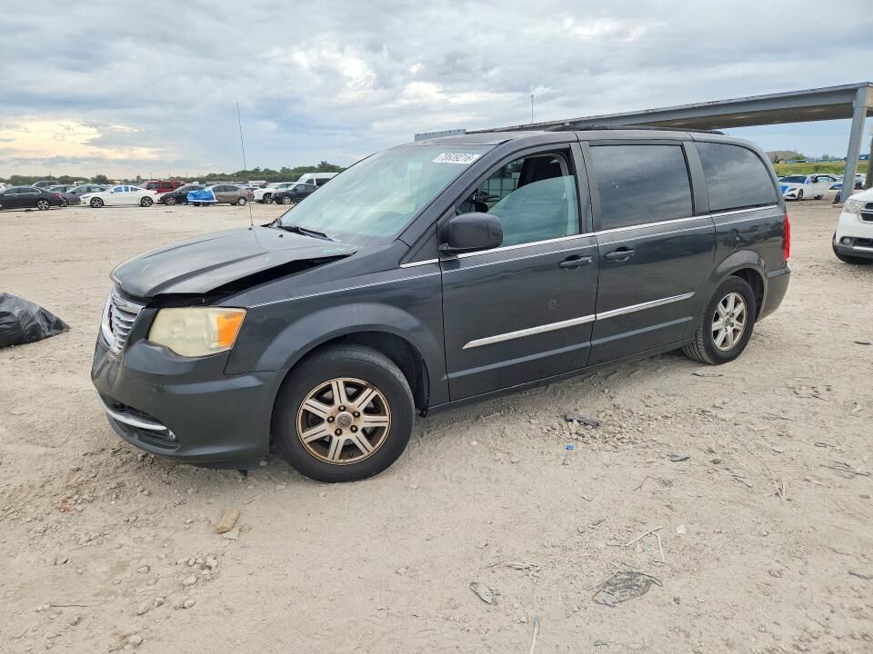 2012 CHRYSLER Town and Country