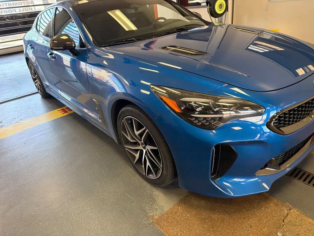2022 KIA Stinger