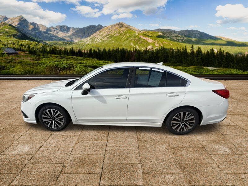 2018 SUBARU Legacy