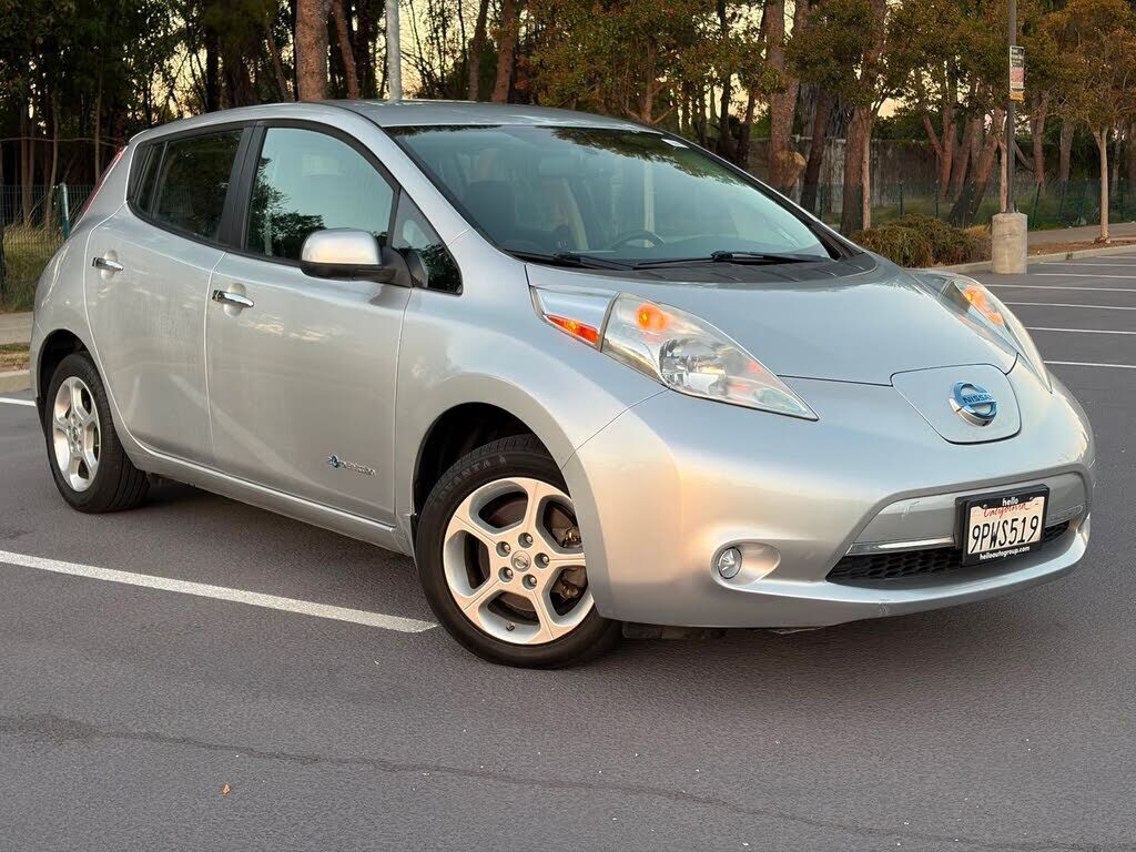 2015 NISSAN Leaf