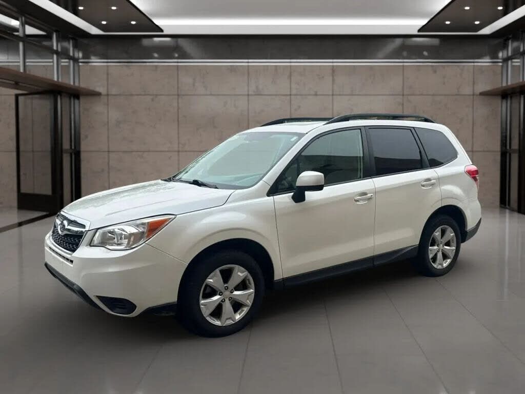 2015 SUBARU Forester