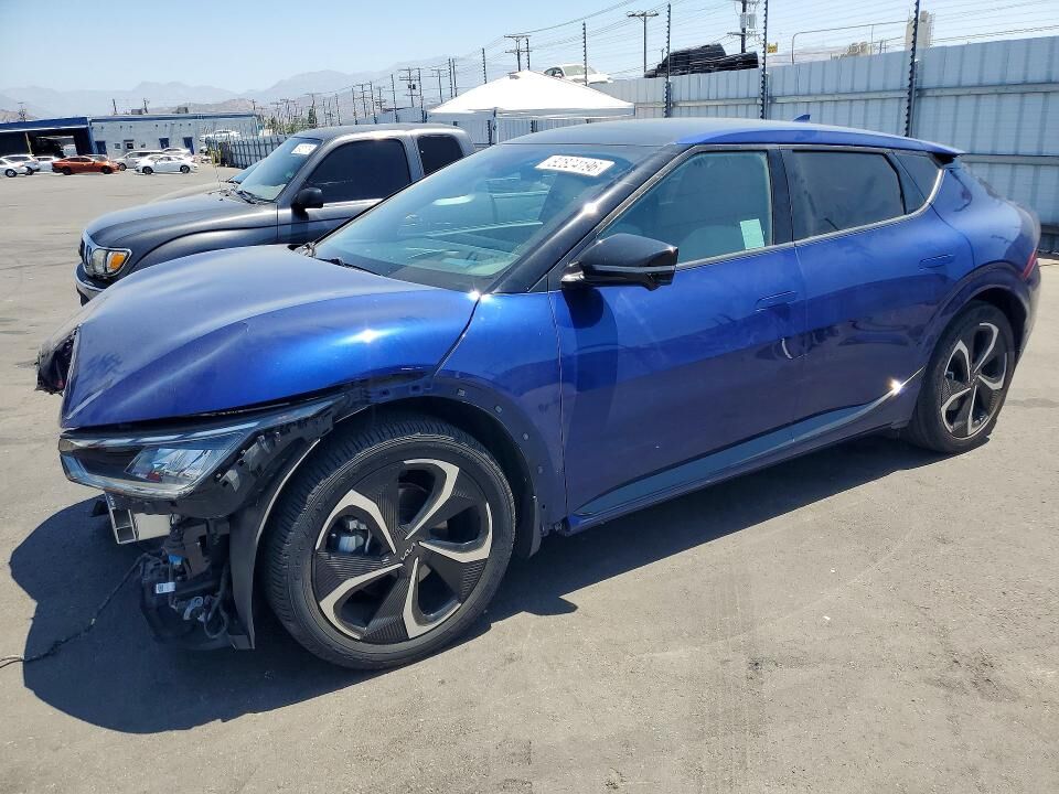 2022 KIA EV6
