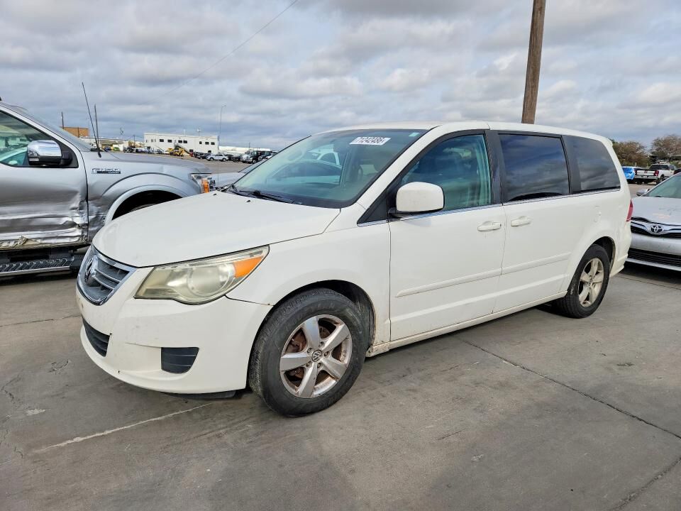 2010 VOLKSWAGEN Routan