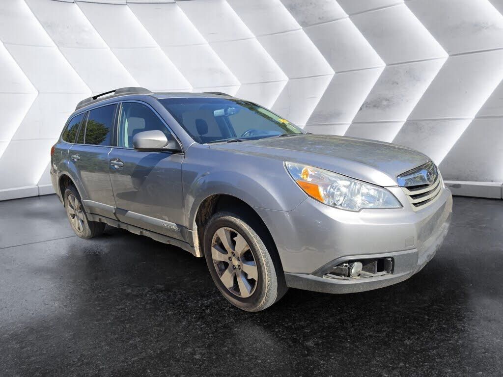 2010 SUBARU Outback
