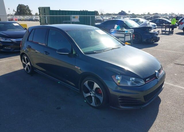 2016 VOLKSWAGEN Golf GTI