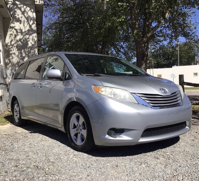 2015 TOYOTA Sienna
