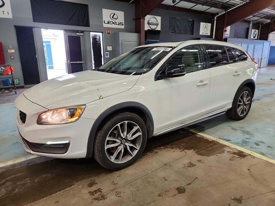 2015 VOLVO V60