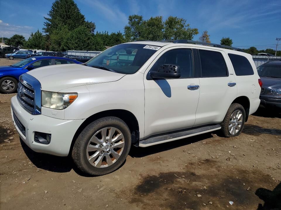 2011 TOYOTA Sequoia