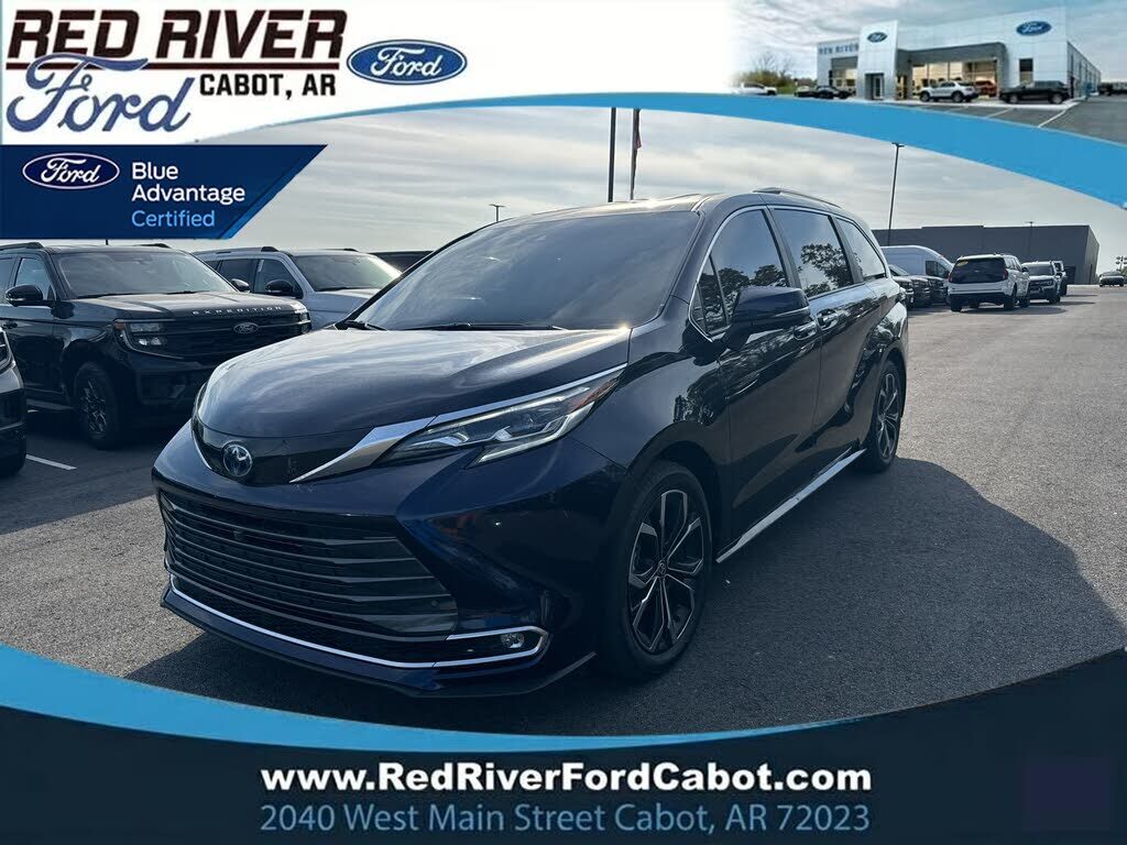 2025 TOYOTA Sienna