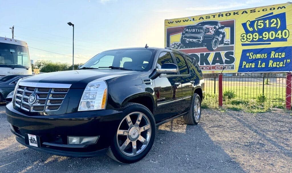 2010 CADILLAC Escalade