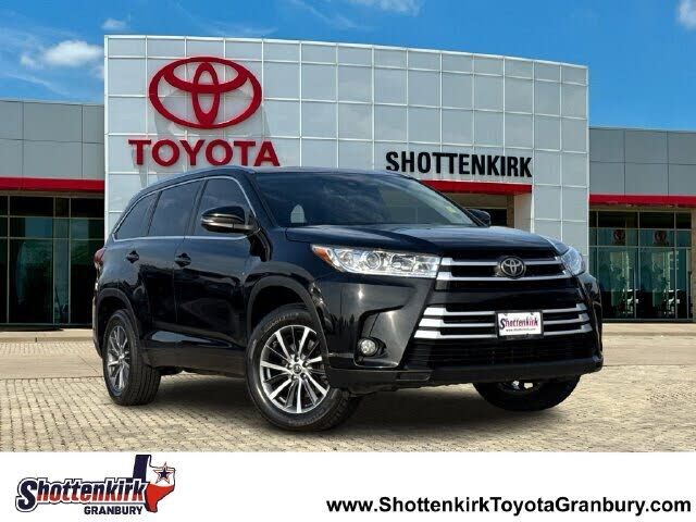 2017 TOYOTA Highlander