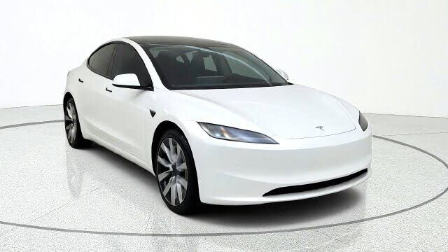 2025 TESLA Model 3