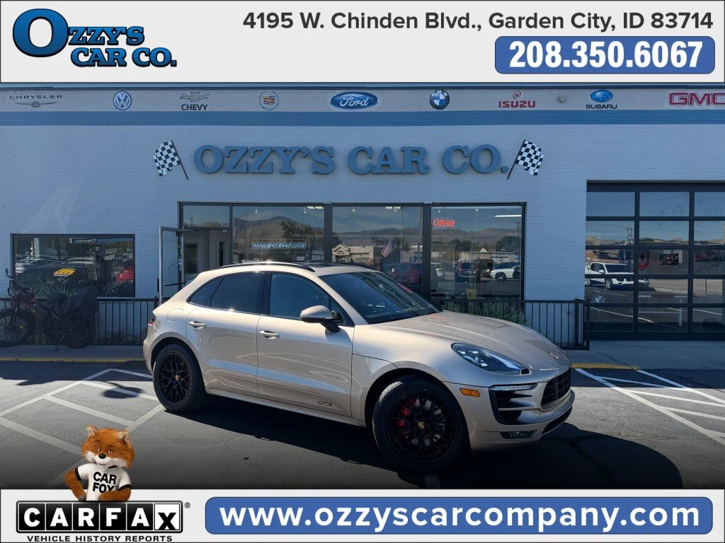 2017 PORSCHE Macan