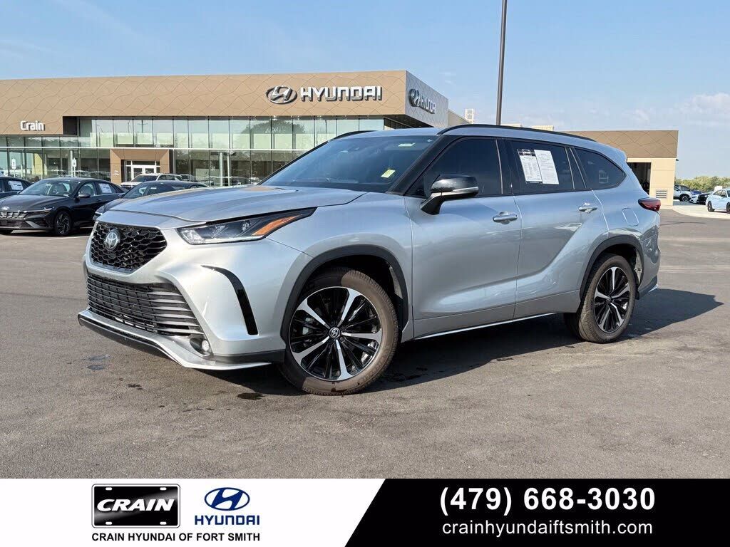 2021 TOYOTA Highlander
