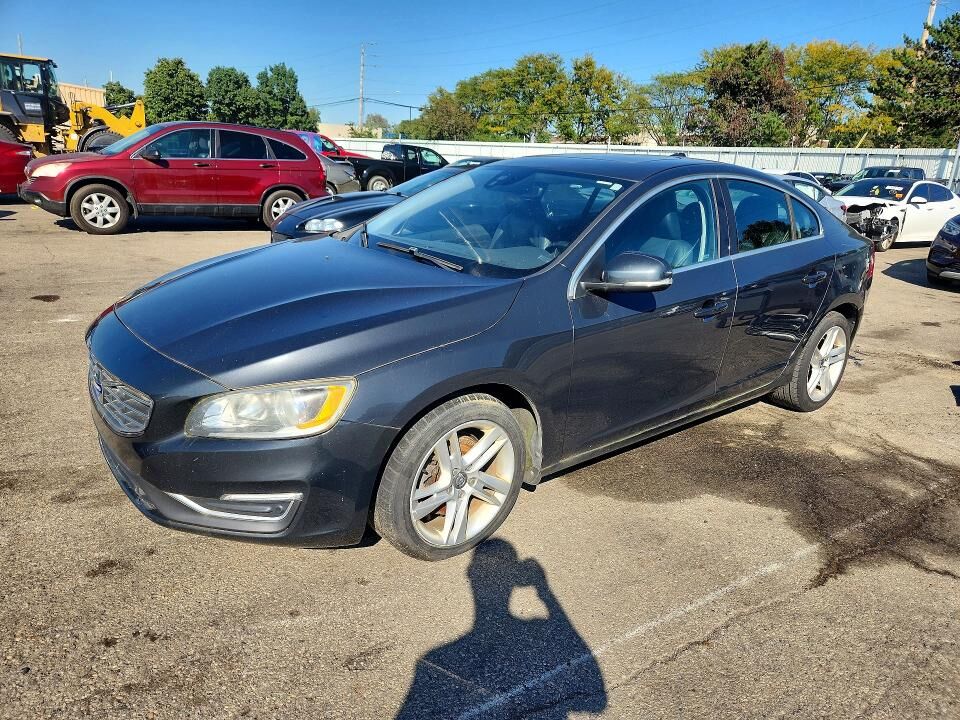 2015 VOLVO S60