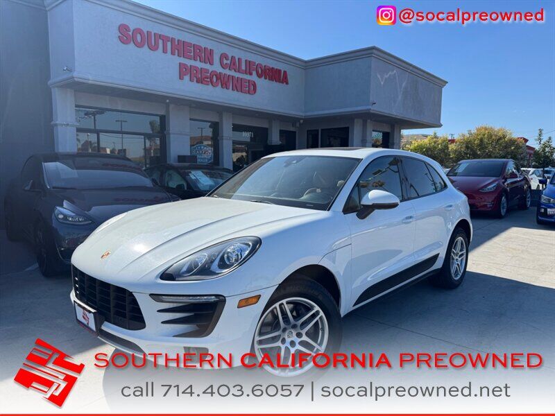 2018 PORSCHE Macan