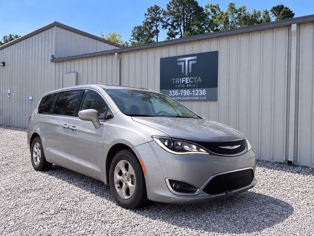 2020 CHRYSLER Pacifica