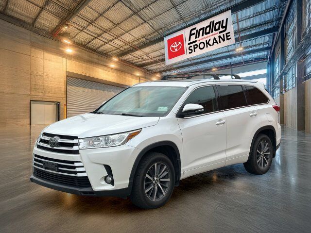 2017 TOYOTA Highlander