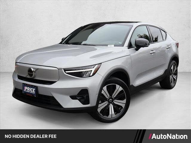 2023 VOLVO C40