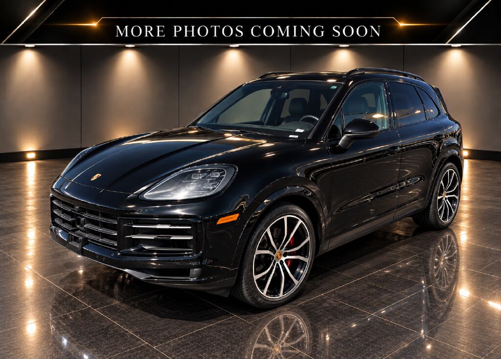 2024 PORSCHE Cayenne
