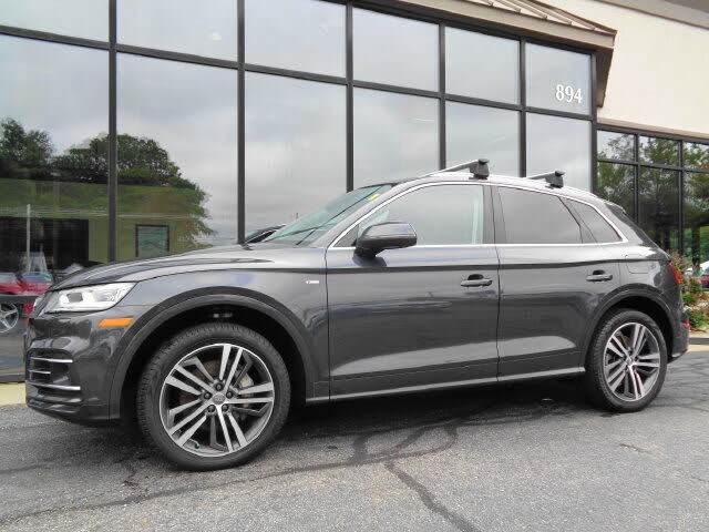 2020 AUDI Q5 e